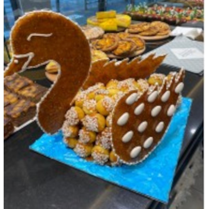 Pièce montée Croquembouche Cygne